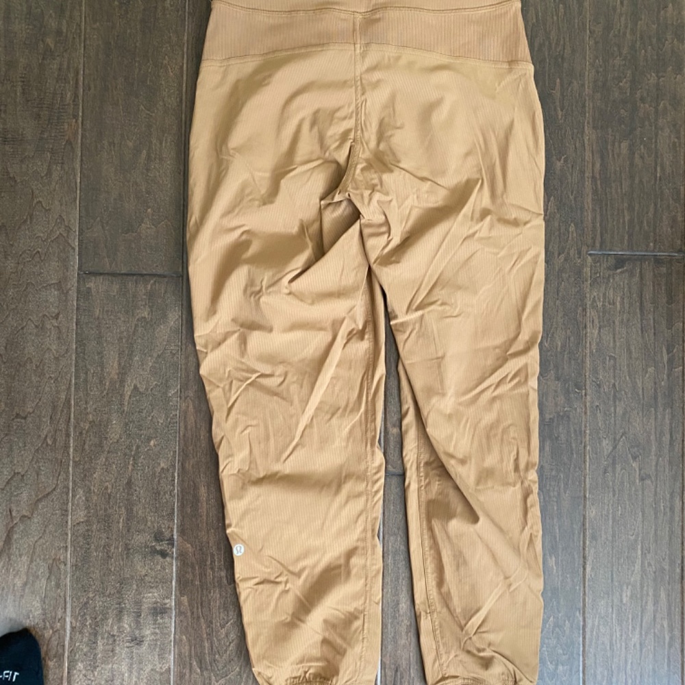 Lululemon joggers